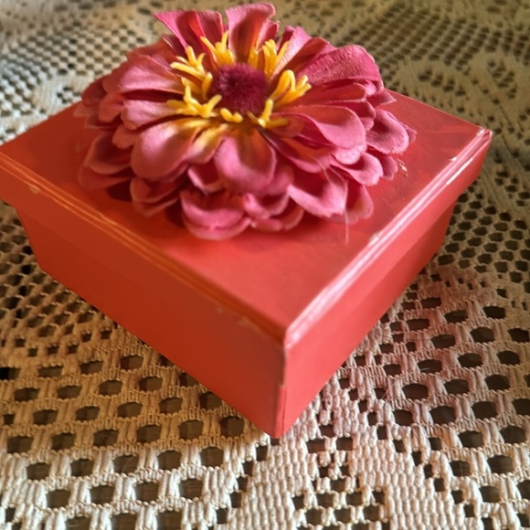 Vintage Hallmark Heart Trinket Box, Locket, Ornament - Heavy Enamel w/ latch - Picture 2 of 14